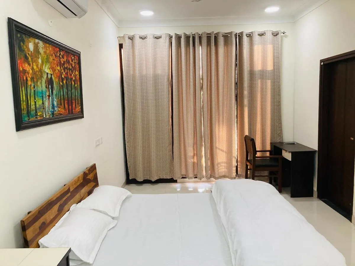 Private Room With Balcony, Wifi And Smart Tv Panchkula India