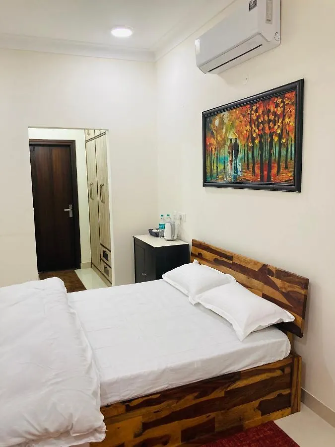 Private Room With Balcony, Wifi And Smart Tv Panchkula